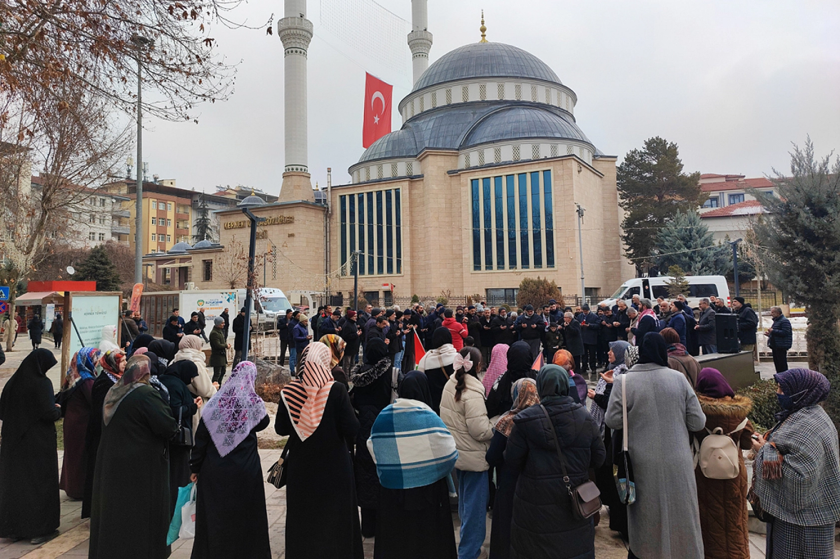 Malatya kardeşlik yürüyüşü: Zulme rıza göstermeyeceğiz