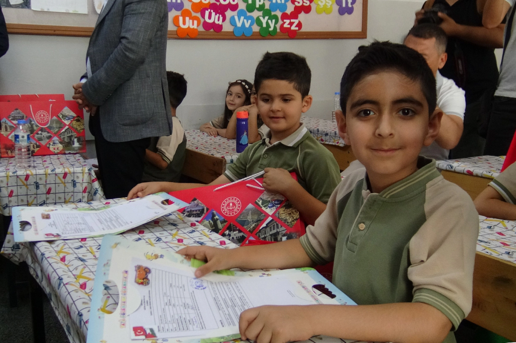 Malatya'dan anlamlı mesaj: Karne heyecanına Gazze hassasiyeti!