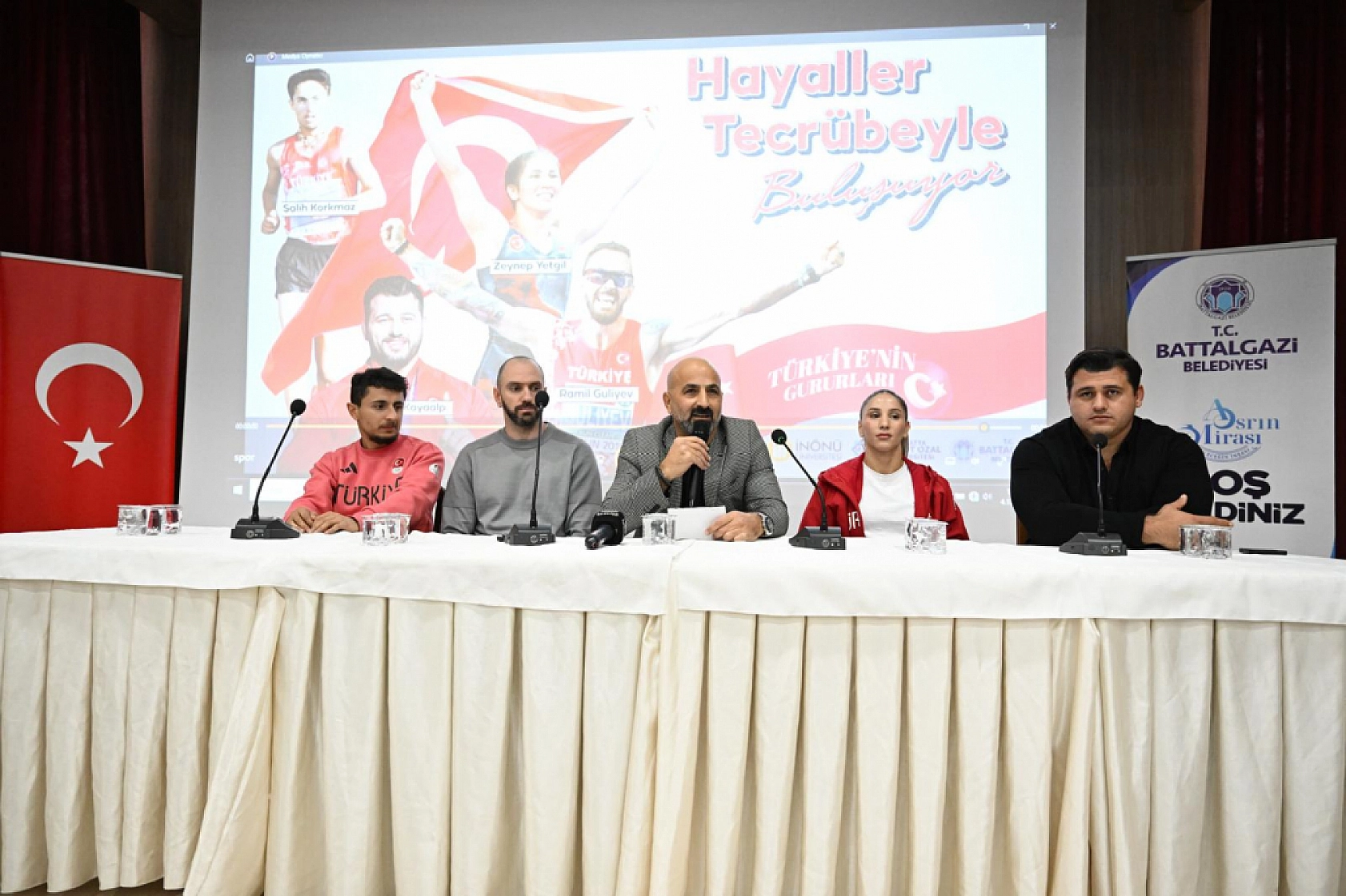 Milli Sporcular Malatya'da Gençlerle Buluştu!