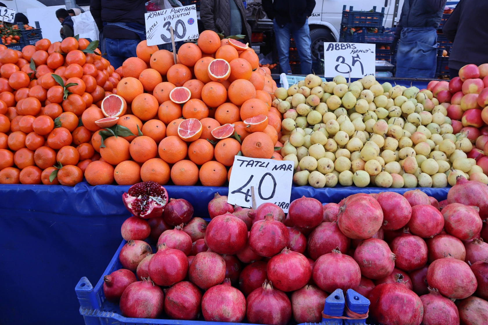 Market Fiyatları Yükseldi! Vatandaş Semt Pazarlarına Akın Etti!
