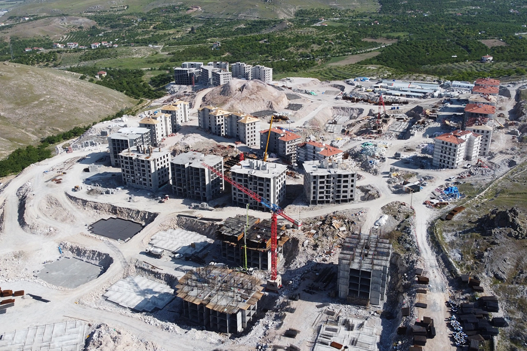 Vali, Emin Konuştu! Rezerv Alanlarda Vatandaşların Haklarını Koruyacağız..!