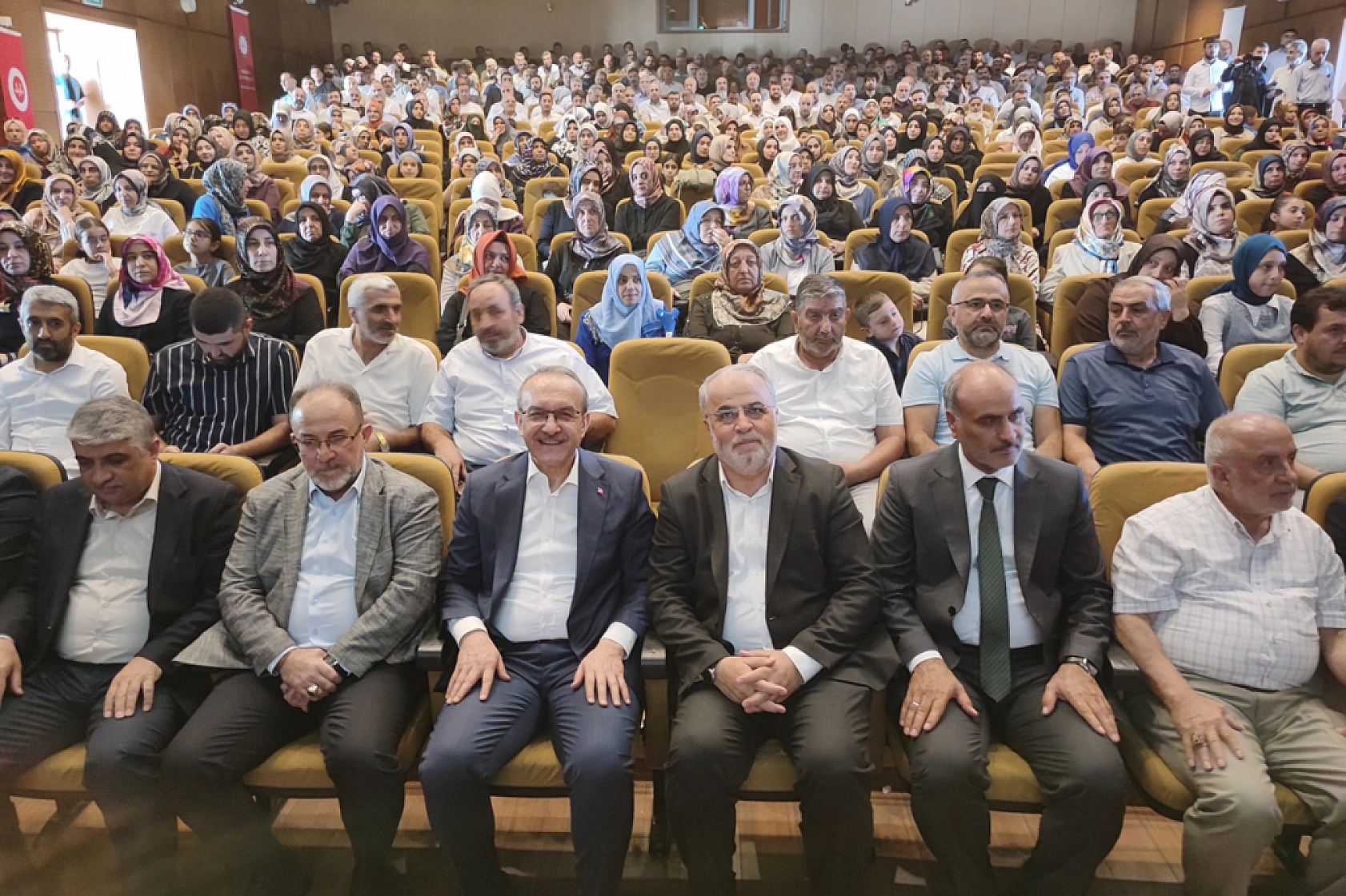 Aileyi yıkan tüketim tutkusu