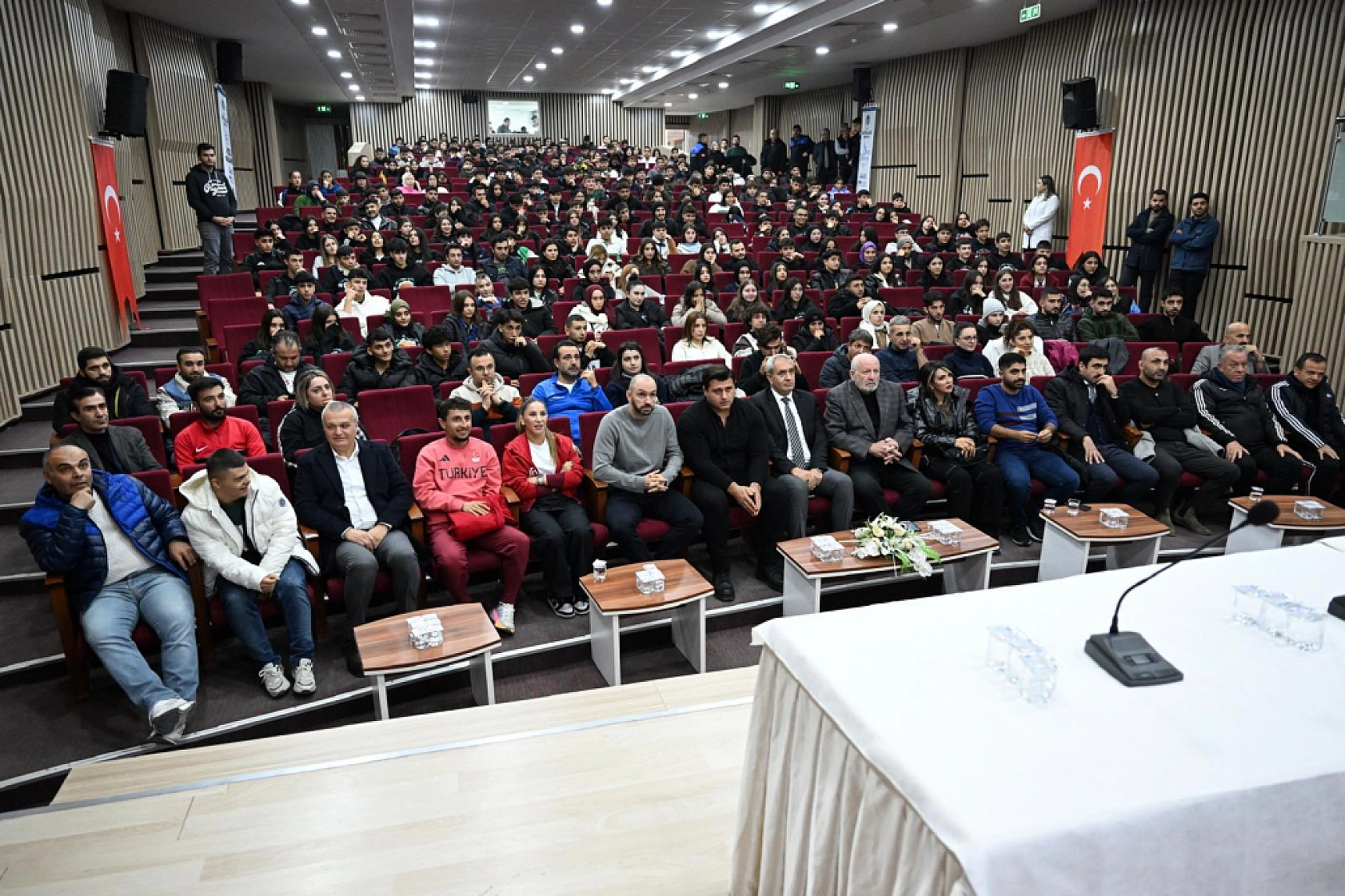 Milli Sporcular Malatya'da Gençlerle Buluştu!