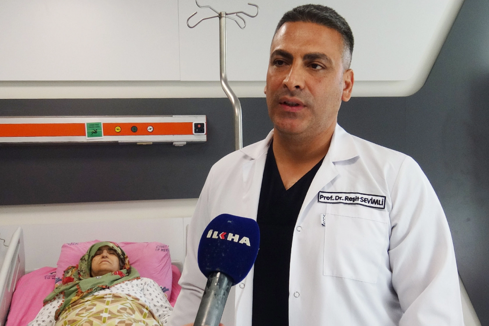 Dizinde taşlaşmış 24 kitleyle 15 yıl yaşadı! Aynı anda iki ameliyat oldu…