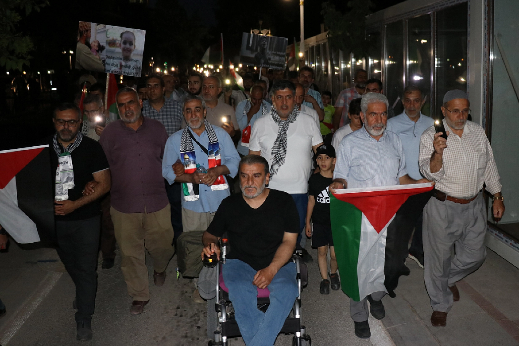 Malatya'da binlerce kişi bir araya geldi