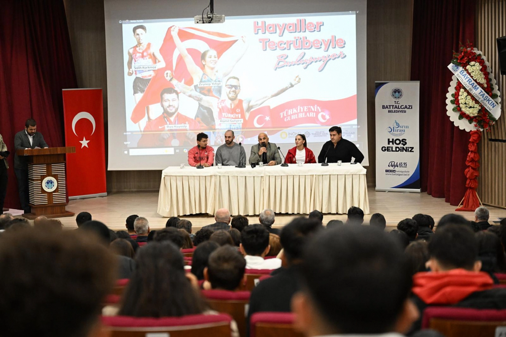 Milli Sporcular Malatya'da Gençlerle Buluştu!