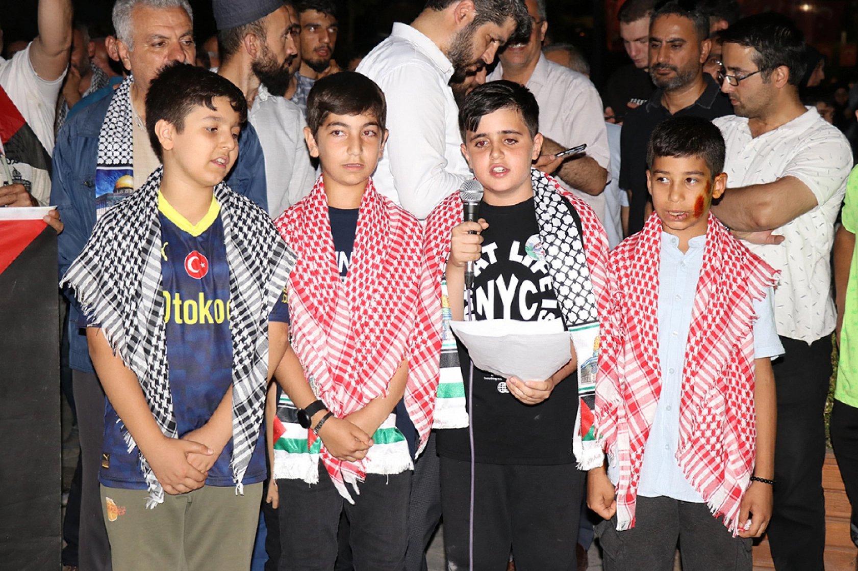 Malatya'da binlerce kişi bir araya geldi