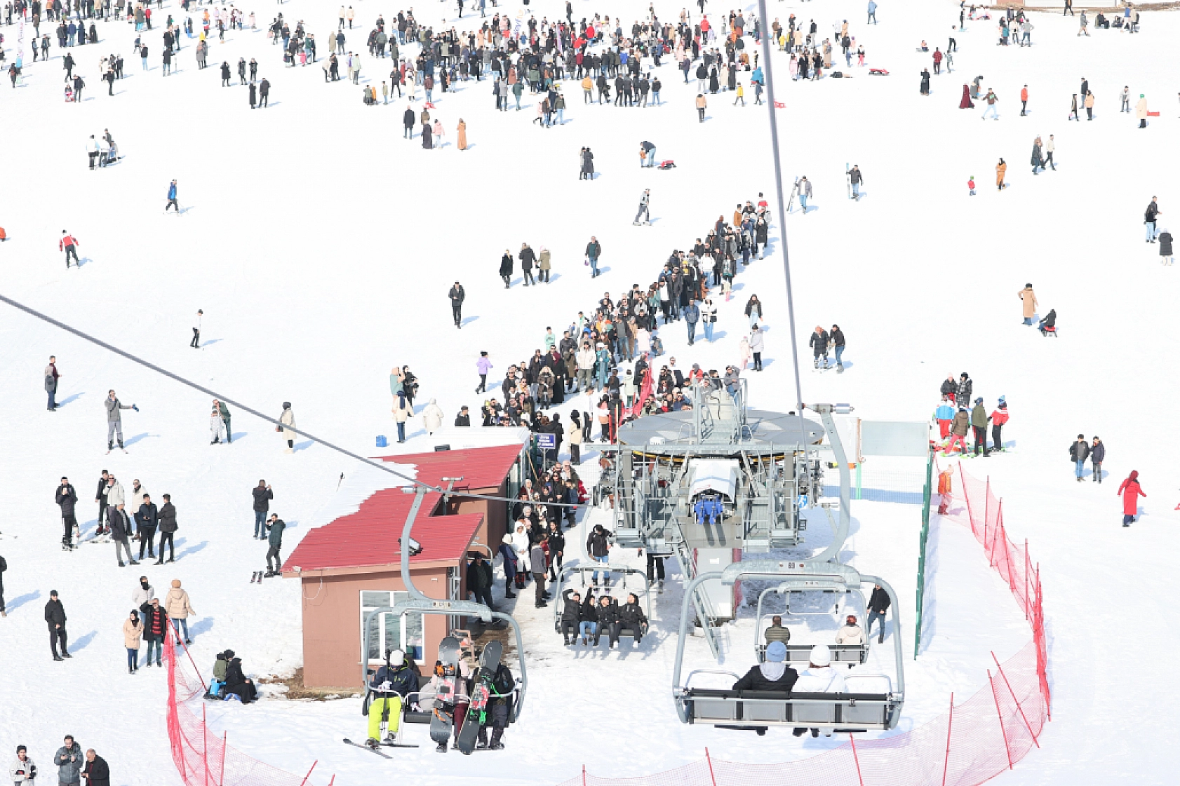 Malatyalılar, Elazığlılar, Şanlıurfalılar, Diyarbakırlılar, Mardinliler, Batmanlılar oraya gidiyor...!