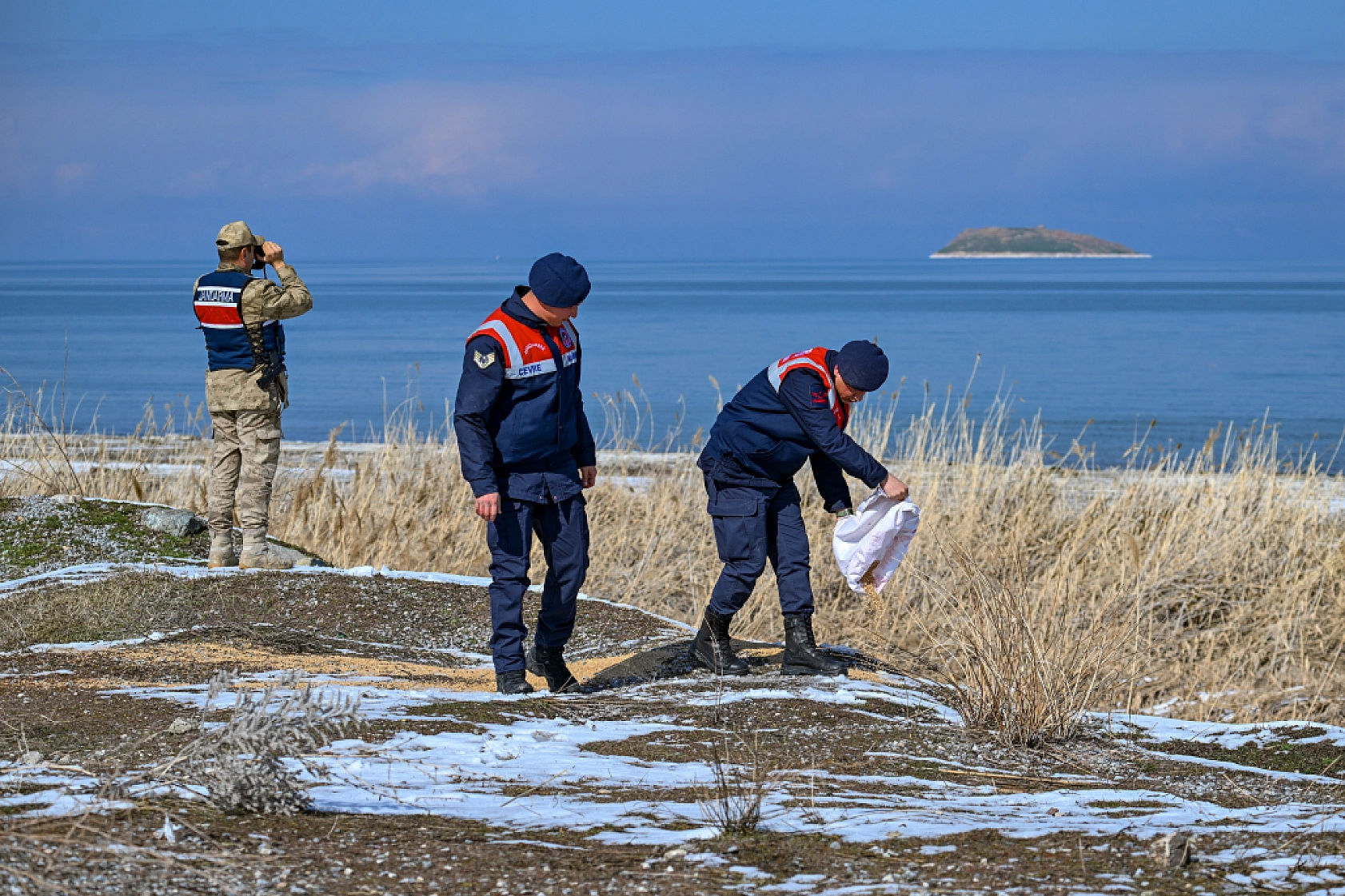 Jandarma göçmen kuş nöbetinde