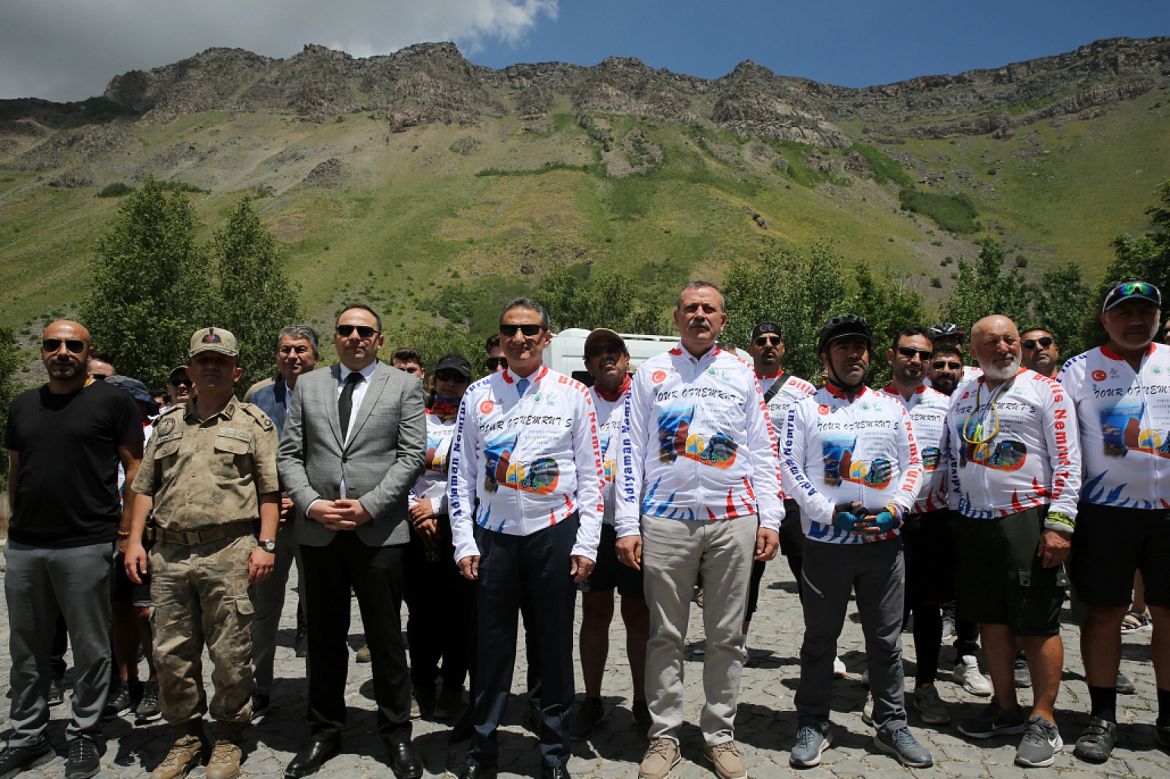 Nemrut'tan Nemrut'a Bisiklet Tutkunları Doğu'yu Pedalla Aşıyor!