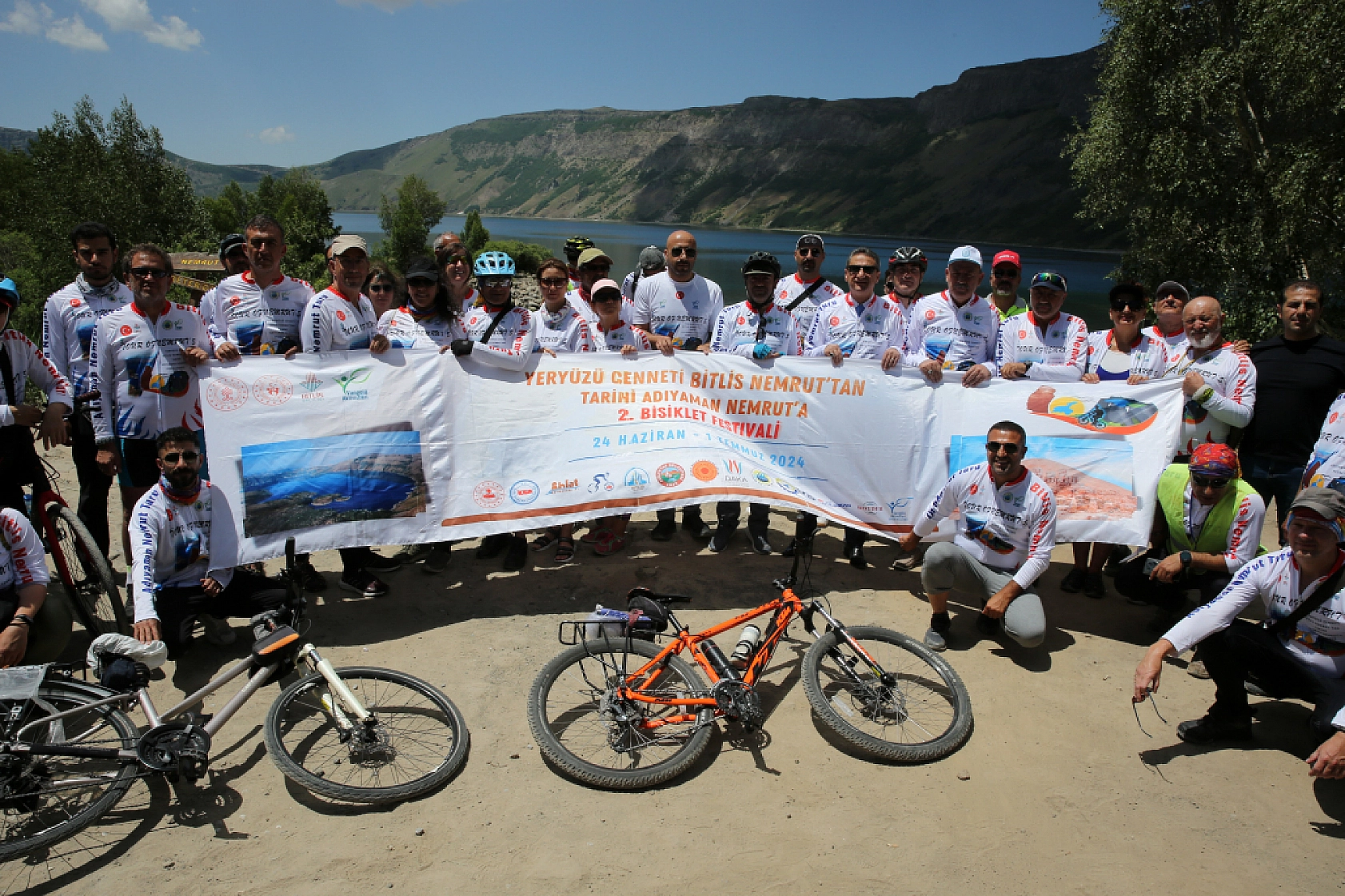 Nemrut'tan Nemrut'a Bisiklet Tutkunları Doğu'yu Pedalla Aşıyor!