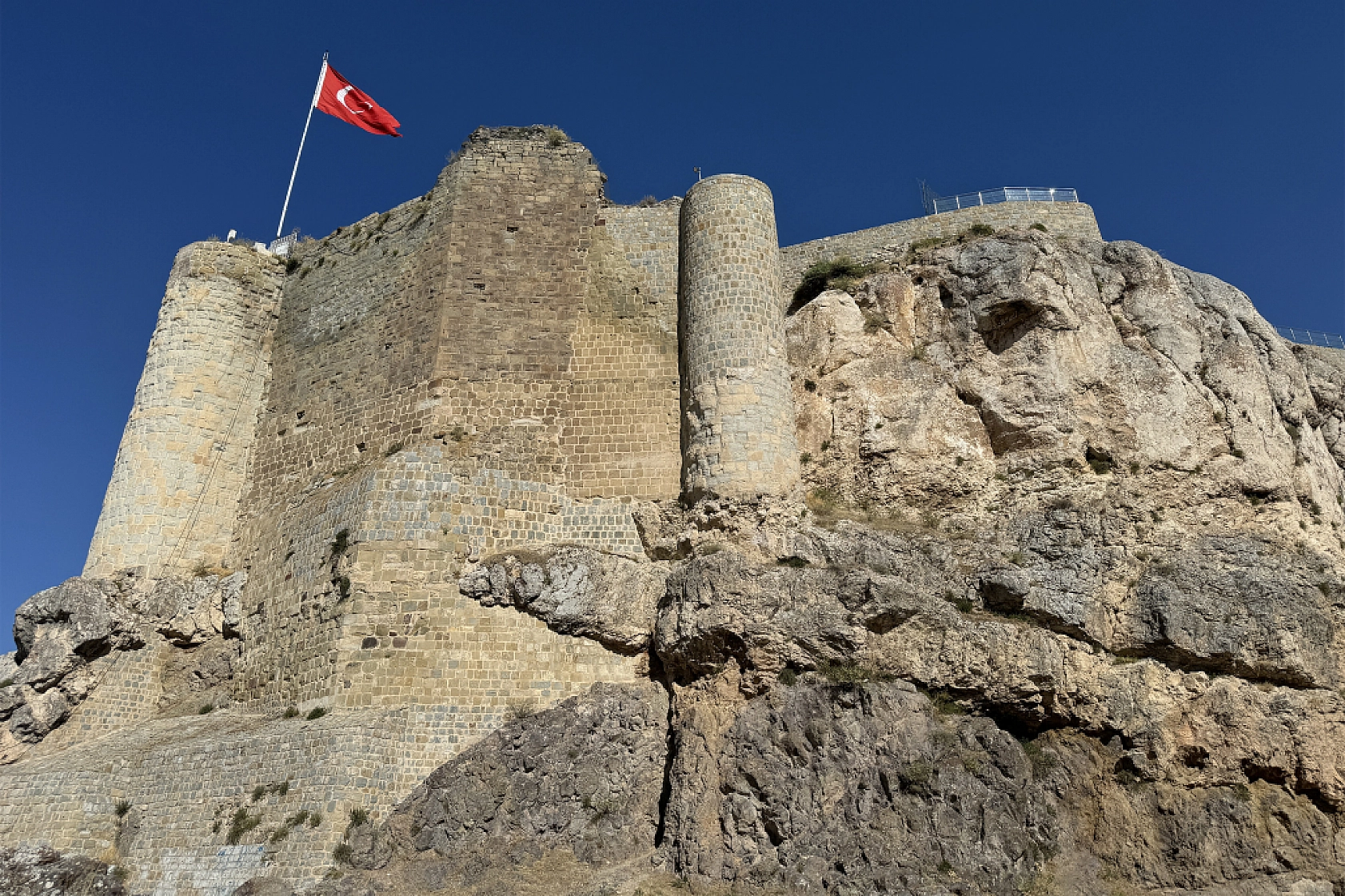 Bin Yıllık Medeniyetin İzleri Gün Yüzüne Çıkarıldı...