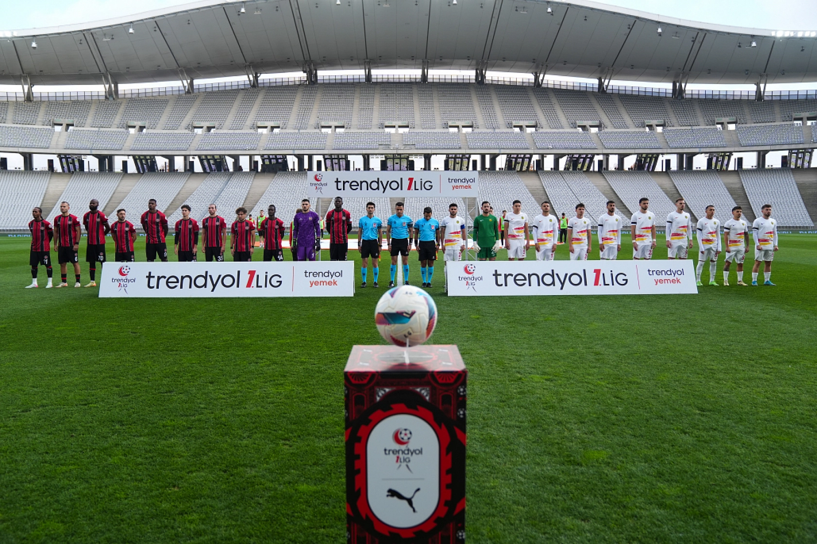 Trendyol 1. Lig Heyecanı: Camacho ve Yaman Arasında Kıyasıya Rekabet!