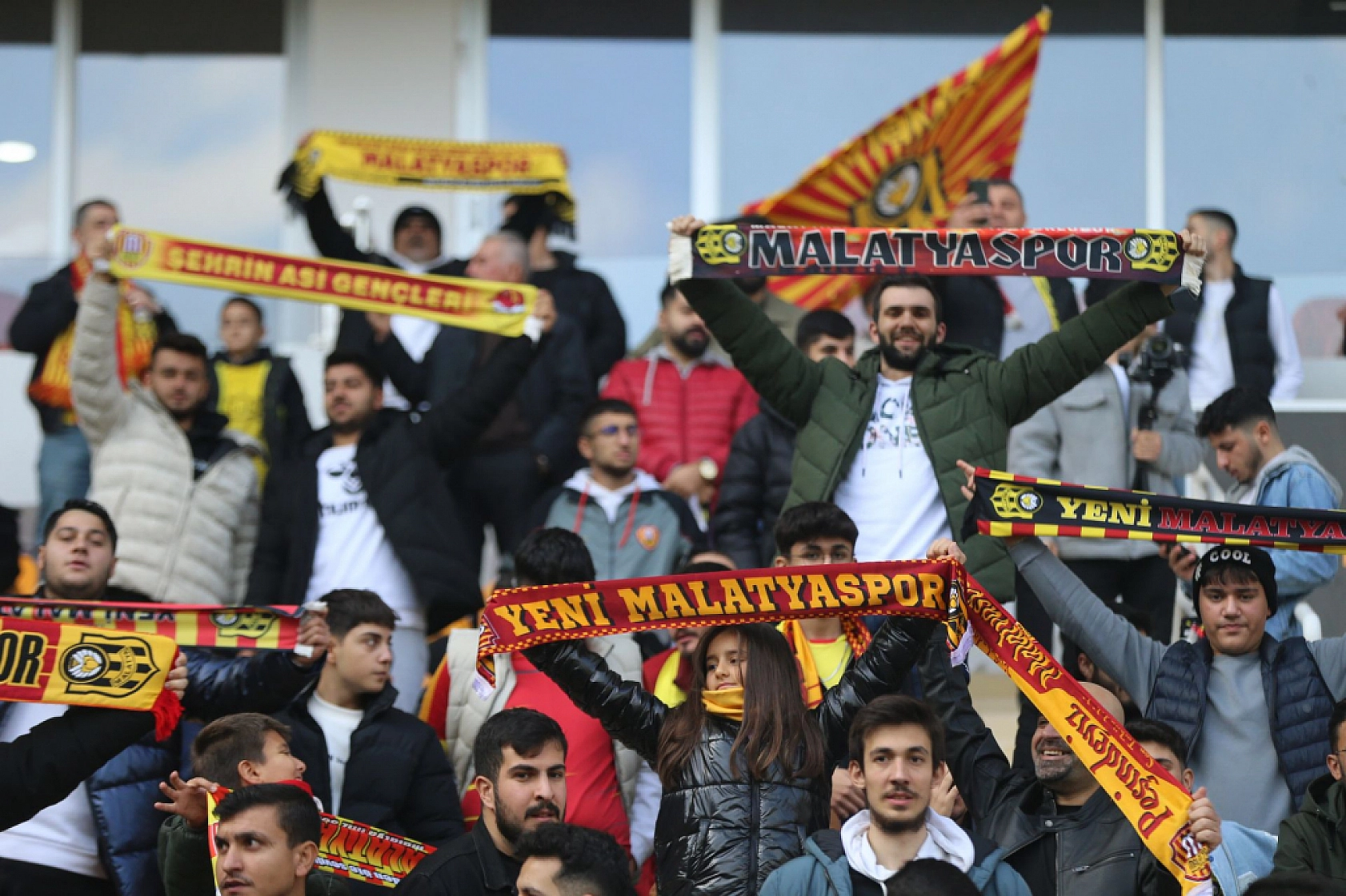 Malatyaspor etiketi düşürdü: Önce bindirdi sonra indirdi