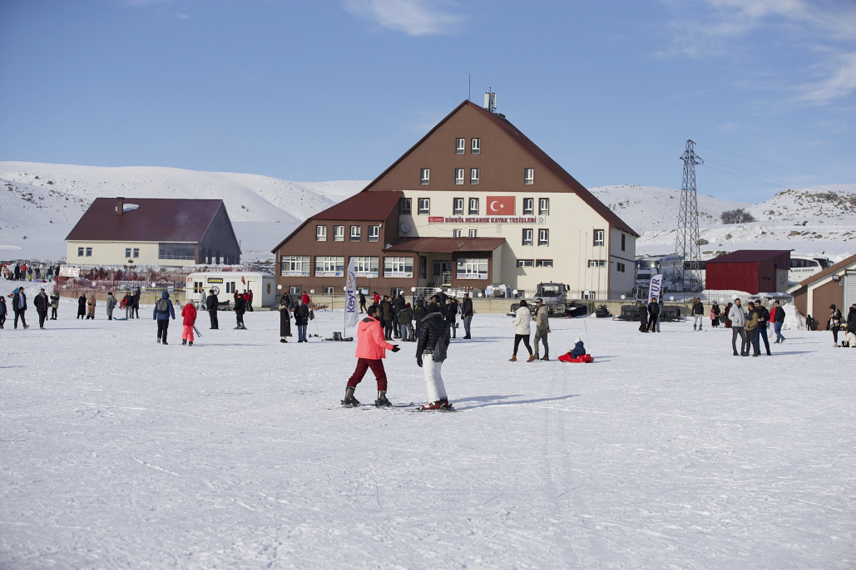 Amatör ve Profesyonel Kayakçılar Akın Ediyor: Malatyalılar, Elazığlılar, Diyarbakırlılar Oraya Gidiyor...