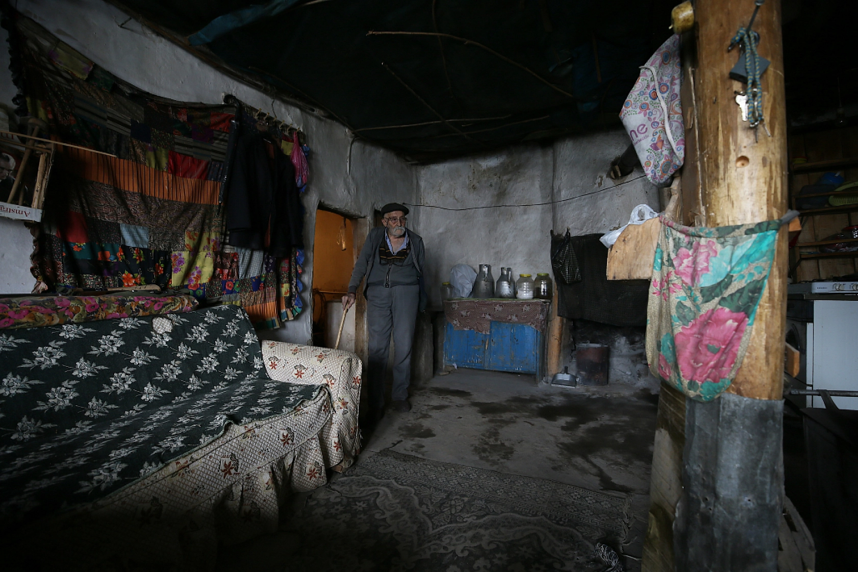 85 Yaşında İlk Günkü Heyecanıyla Kemençe ve Saz Çalıyor