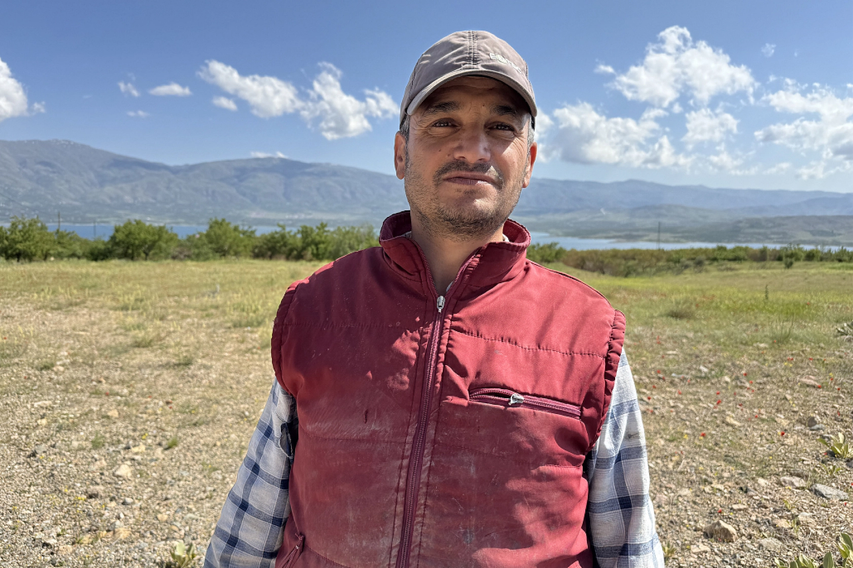 Karakaya Baraj Gölü'nden kartpostallık manzaralar