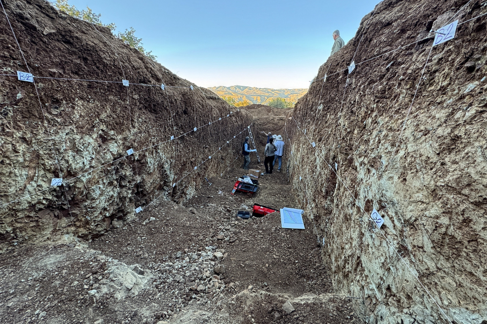Uluova-Yeşilyurt Fay Zonu Mercek Altında: Hendek Açarak Deprem Geçmişi Araştırılıyor