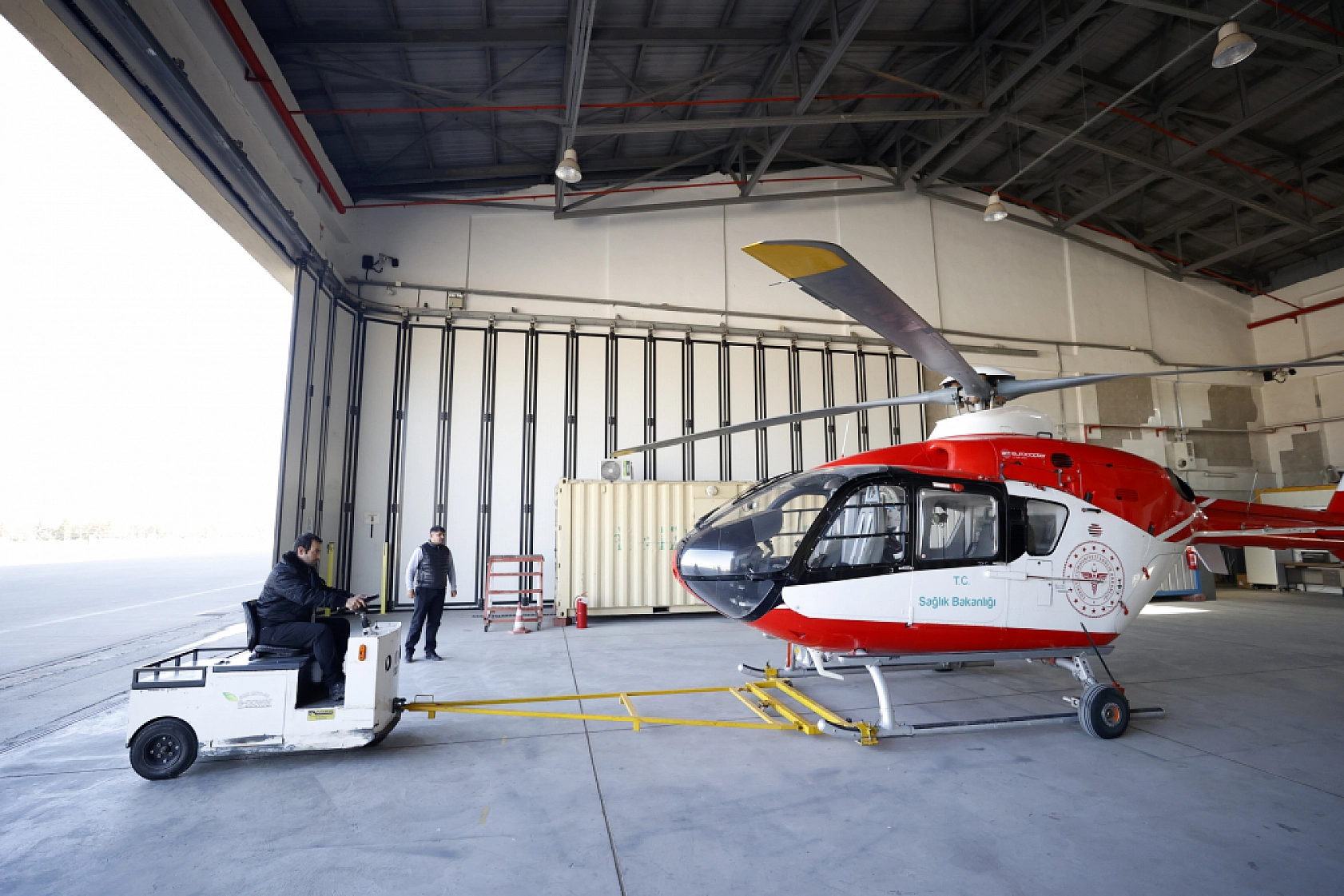 Zamanla yarışan kanatlar: Malatya'daki ambulans helikopter 6 ilde hayat kurtarıyor