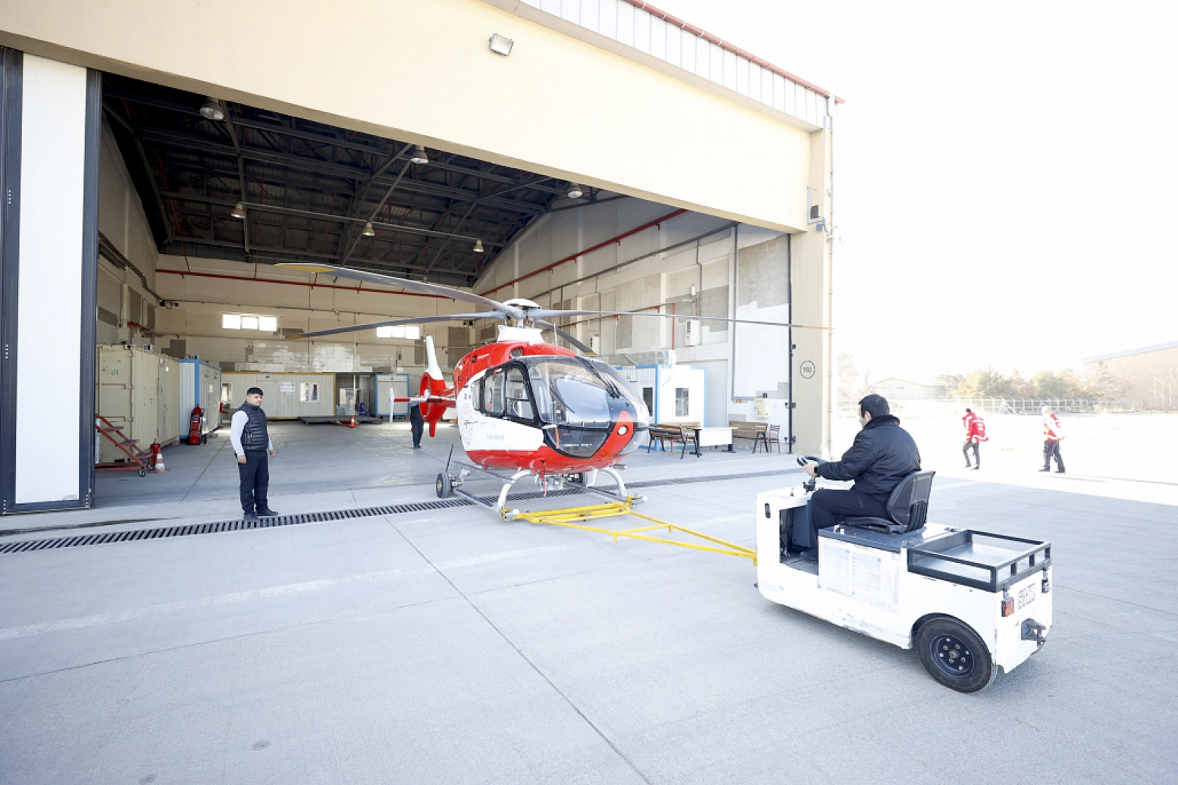 Zamanla yarışan kanatlar: Malatya'daki ambulans helikopter 6 ilde hayat kurtarıyor
