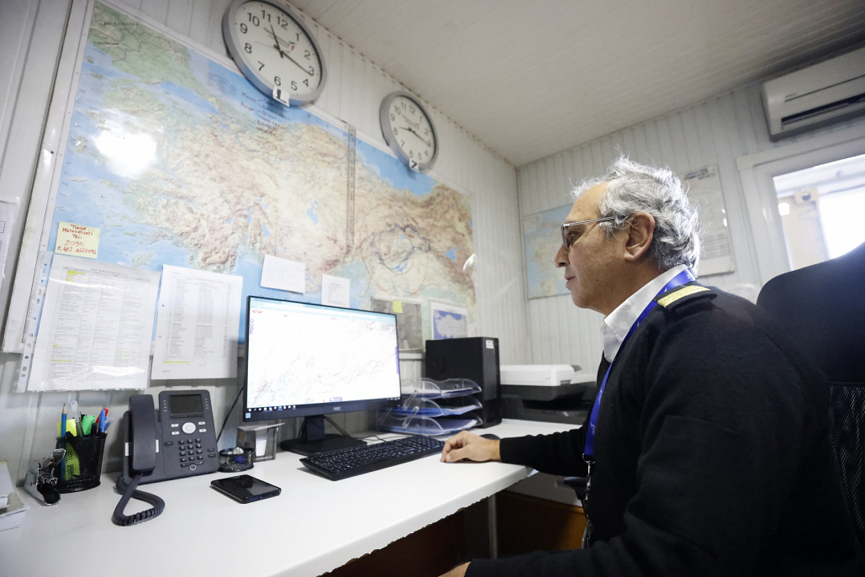 Ambulans helikopterle 'hızır' gibi yetişiyorlar