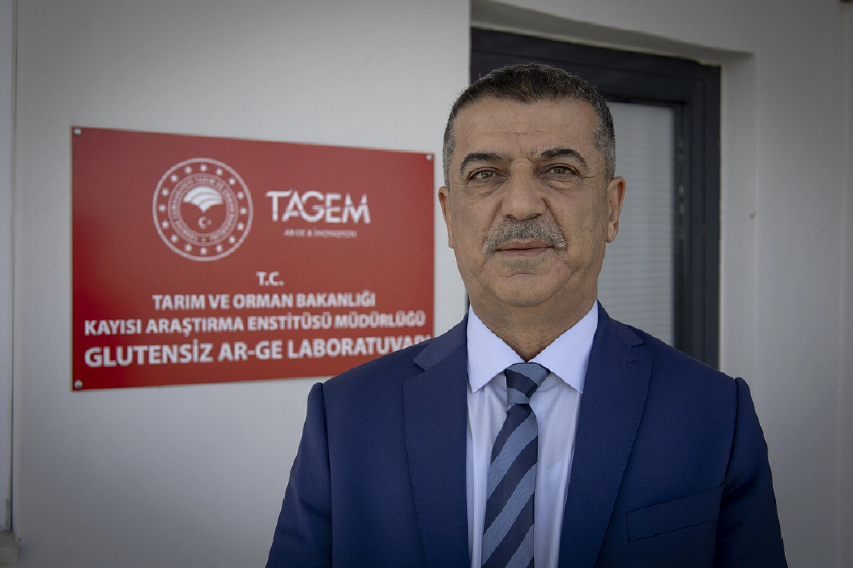 Şeker yerine dut kurusu, un yerine kayısı çekirdeği... Günlük 10 bin adet üretiliyor