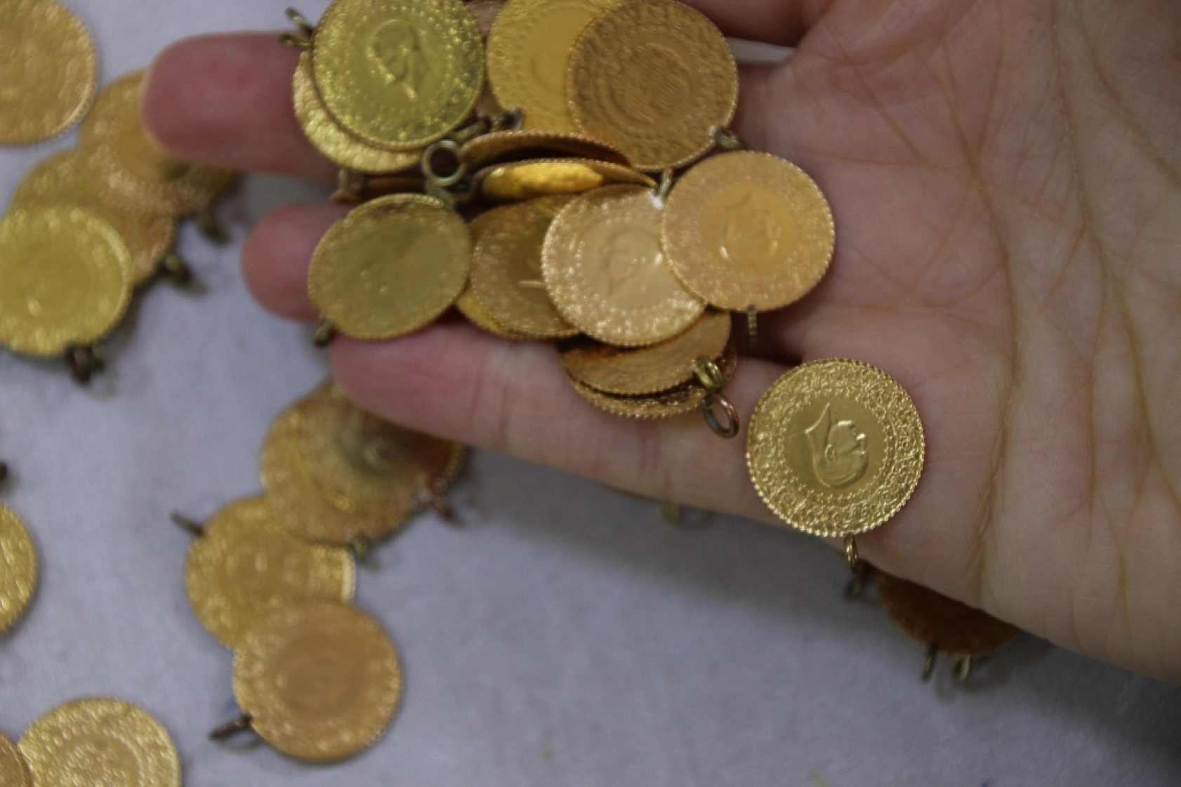 Altın Hafta Nasıl Başladı? İşte Güncel Gram, Çeyrek Fiyatları...