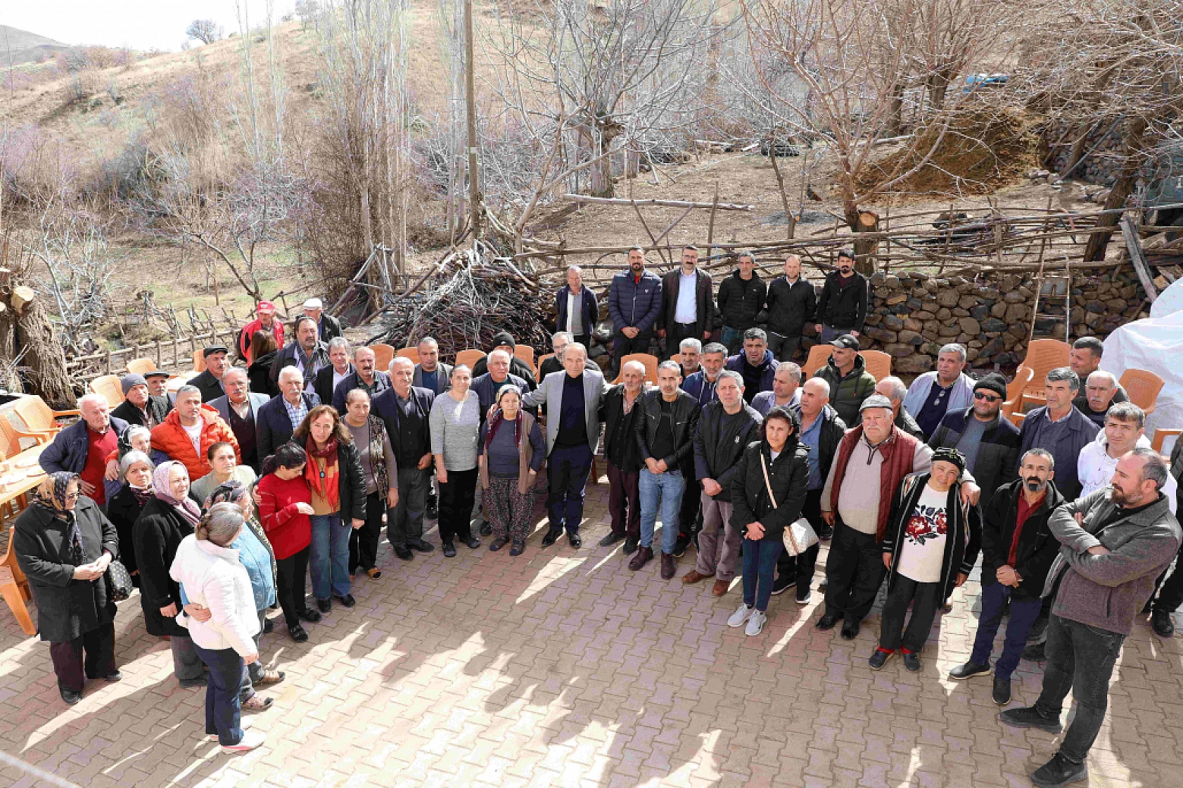 'Kimseyi arkasından hançerlemedik'