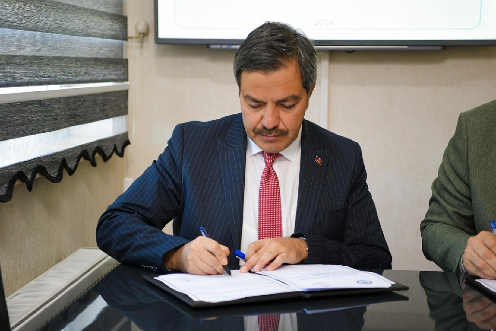 Bilim Tarlaya İniyor! Kayısının Sorunlarına Çözüm Aranıyor...!