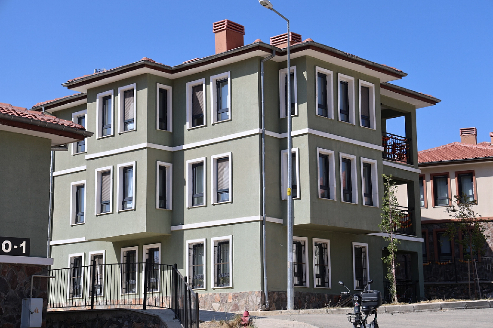 Komşu, TOKİ eliyle yenilendi..!