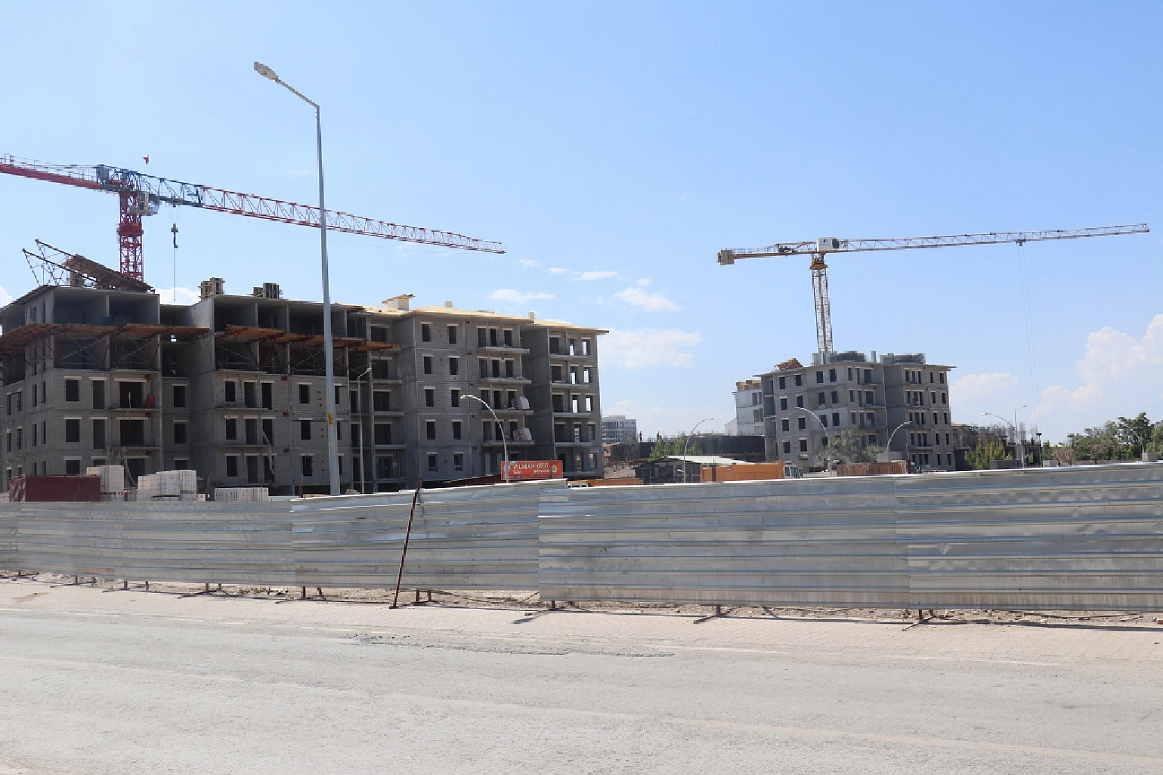 Malatya'da Umutlar Yeniden Yeşeriyor: TOKİ Deprem Konutları Hızla Yükseliyor!