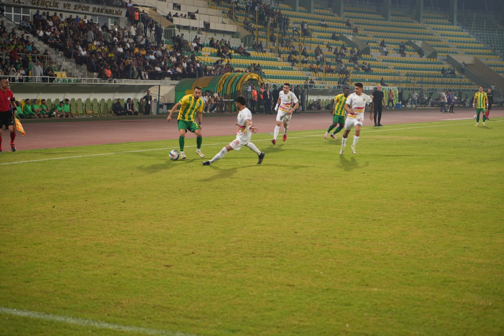 Trendyol 1. Lig: Şanlıurfaspor: 0 - Yeni Malatyaspor: 0 (Maç devam ediyor)