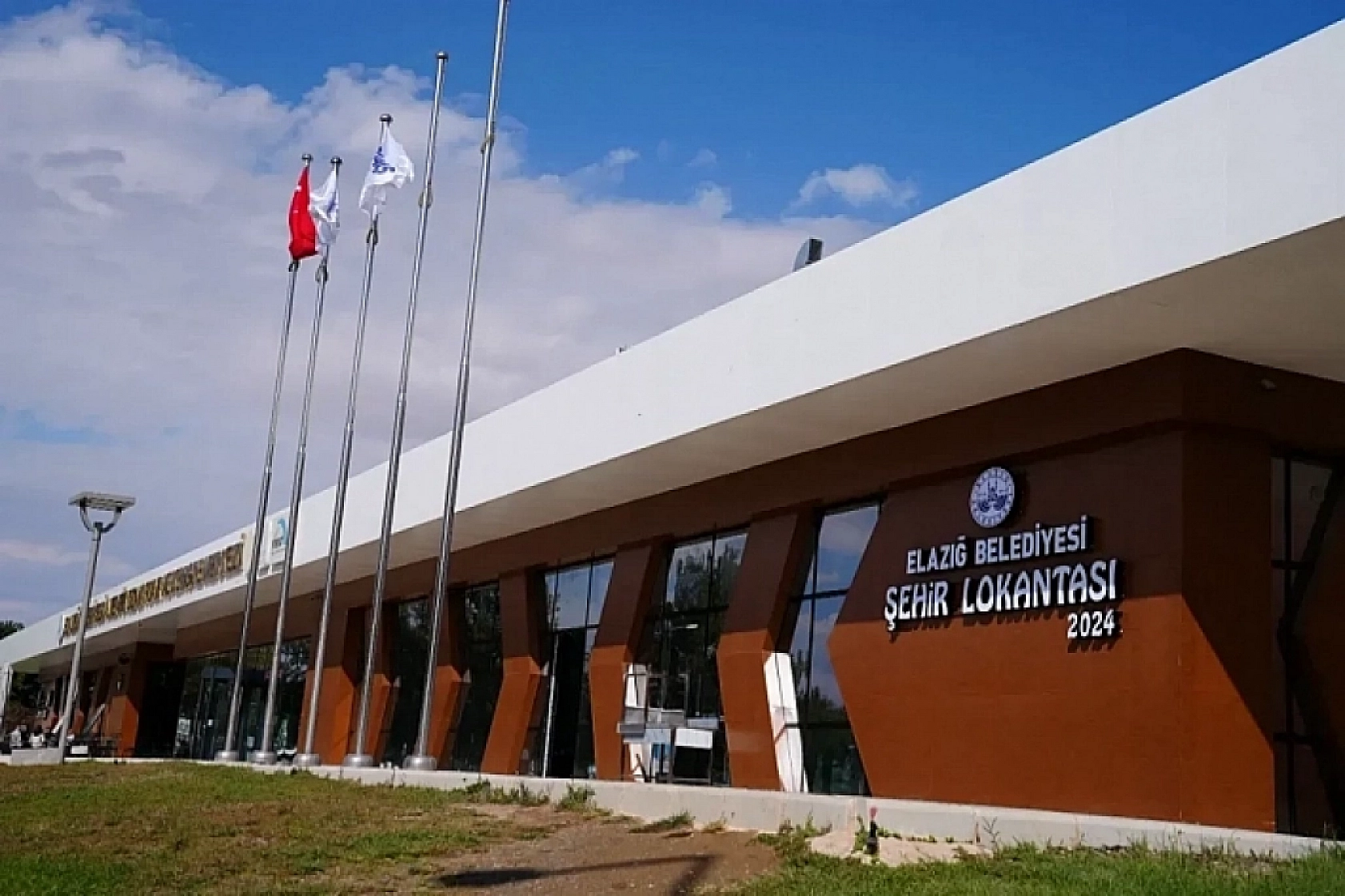 Komşuda Açıldı! 4 Çeşit Yemek 50 Lira! Darısı Malatya'ya...