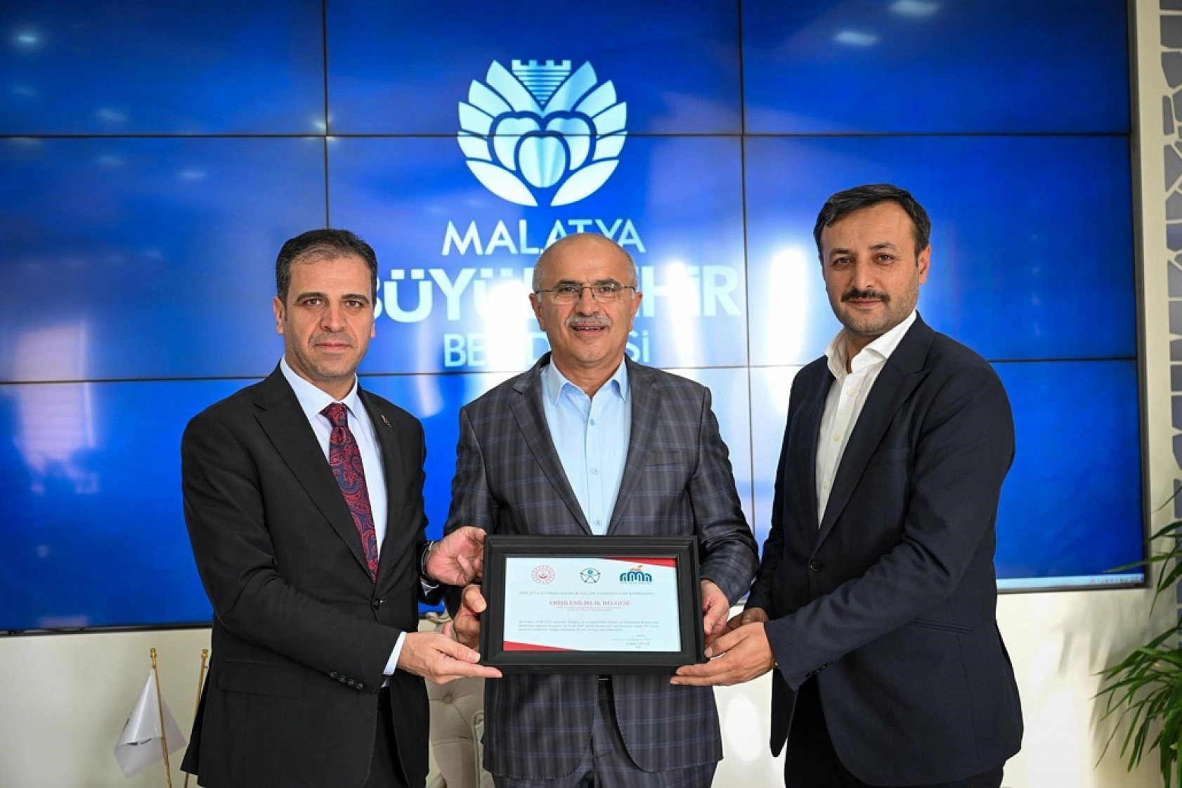 Resmi Belgeyle Tescillendi|Malatya'da Trambüslere Tamamen Erişilebilir