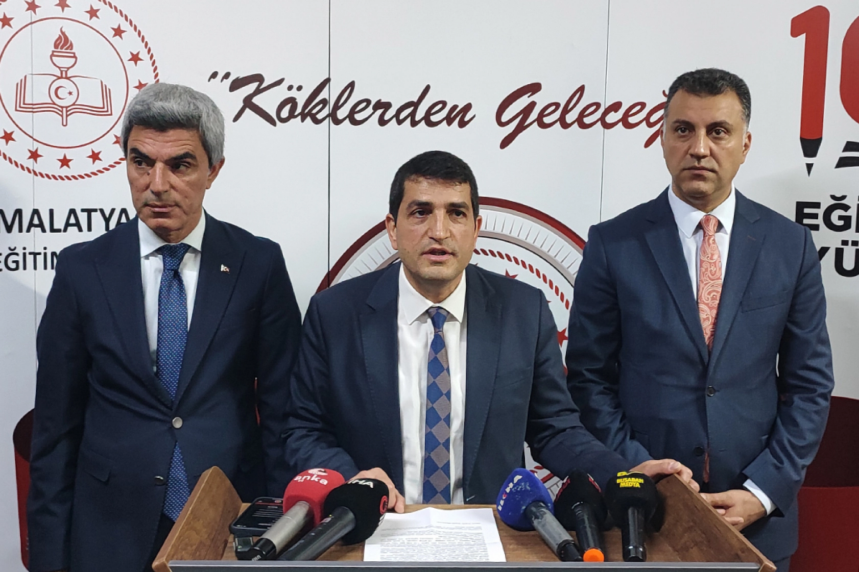 Malatya'dan anlamlı mesaj: Karne heyecanına Gazze hassasiyeti!