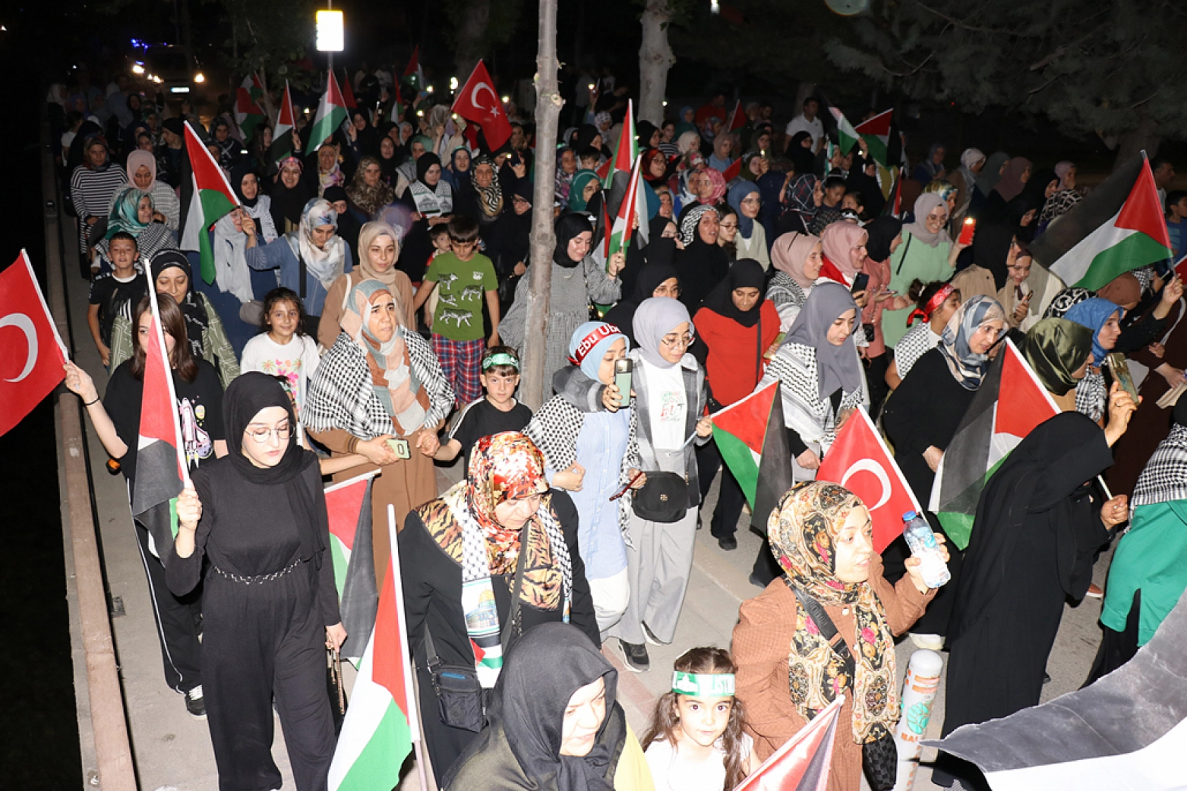 Malatya'da binlerce kişi bir araya geldi