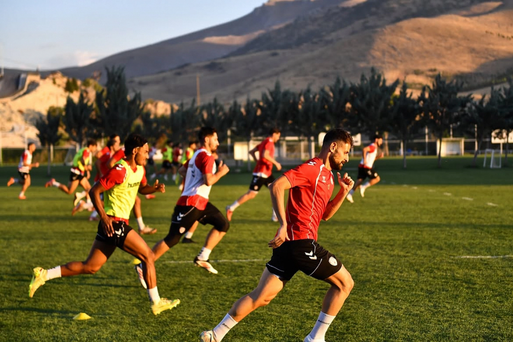 Yeşilyurtspor Diyarbakırspor hazırlıklarını sürdürüyor