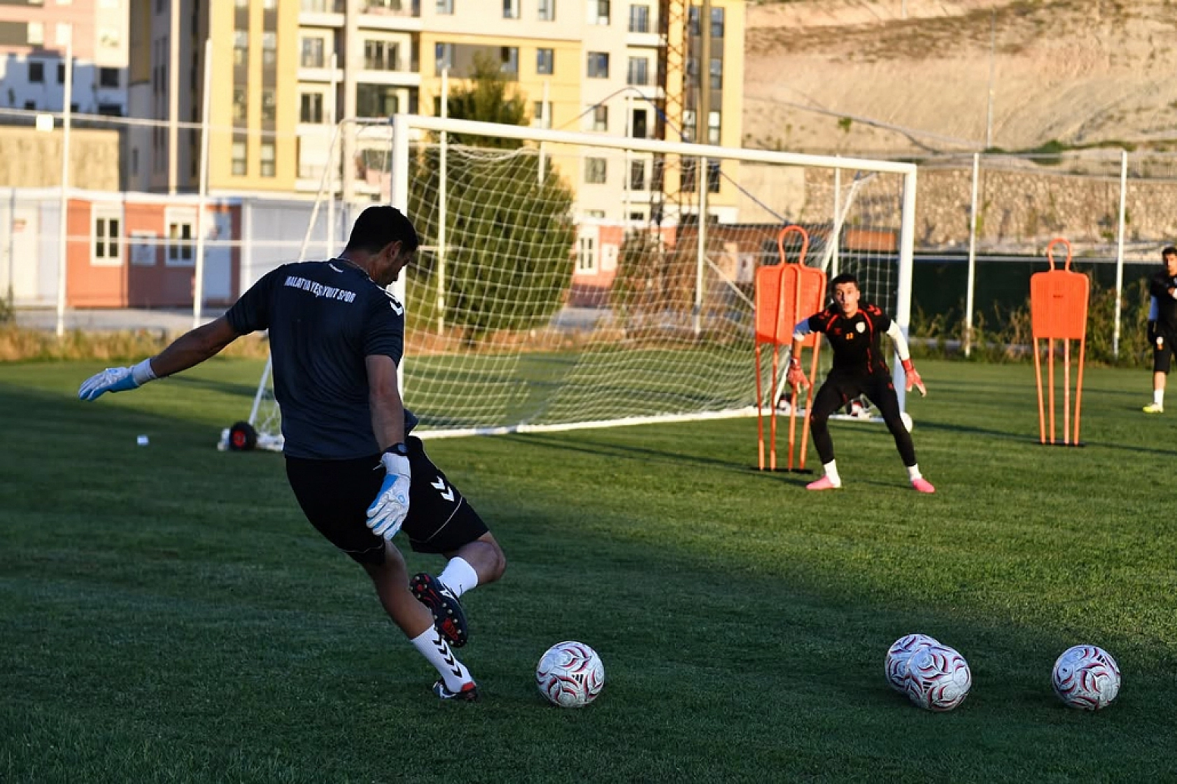 Yeşilyurtspor Diyarbakırspor hazırlıklarını sürdürüyor