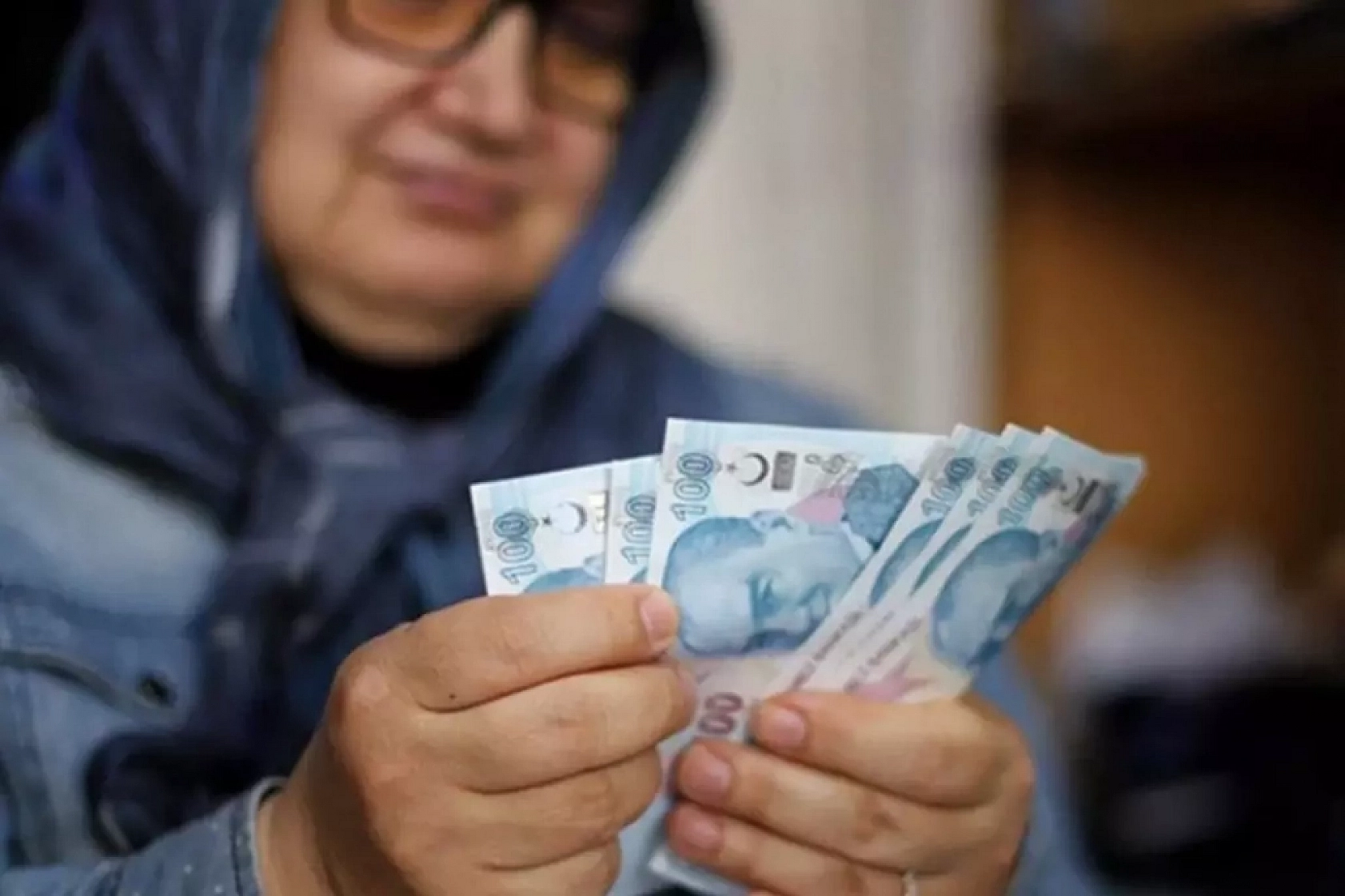 Emeklilere Kasım müjdesi: Cumhurbaşkanı Erdoğan imzaladı, ödemeler başladı!