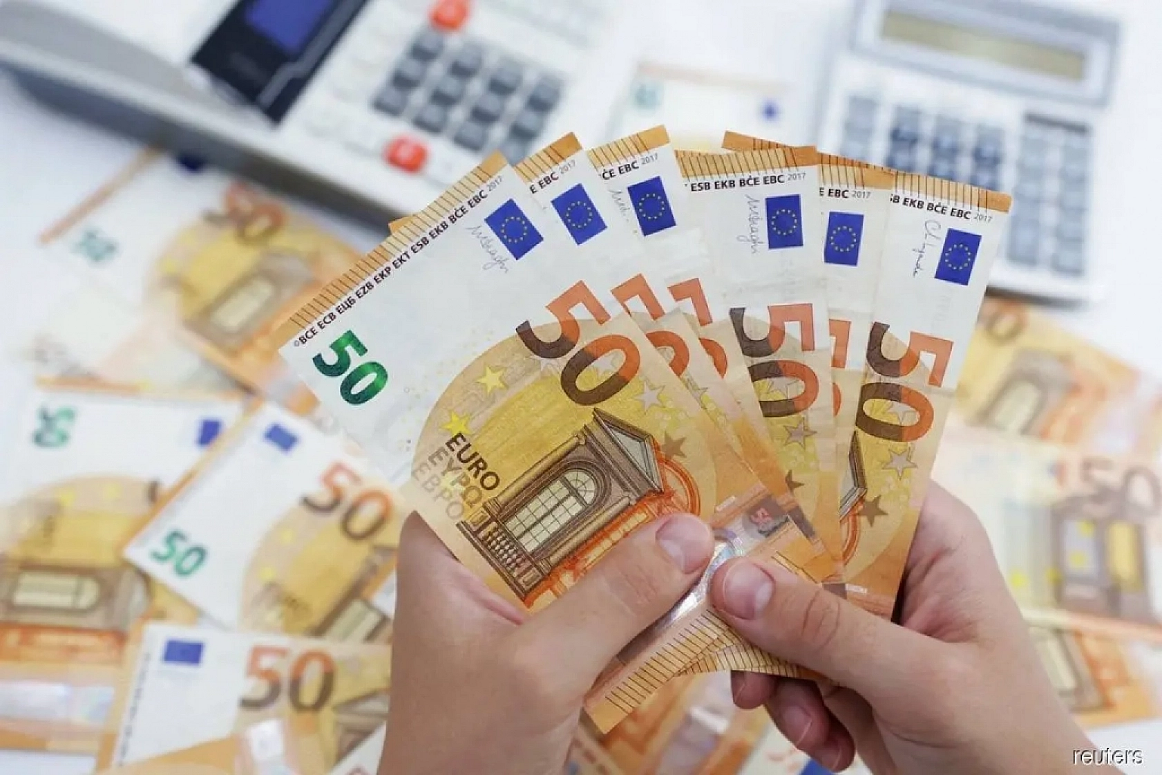 Türkiye'ye dönmeleri için 4 bin euro maaş verilecek…
