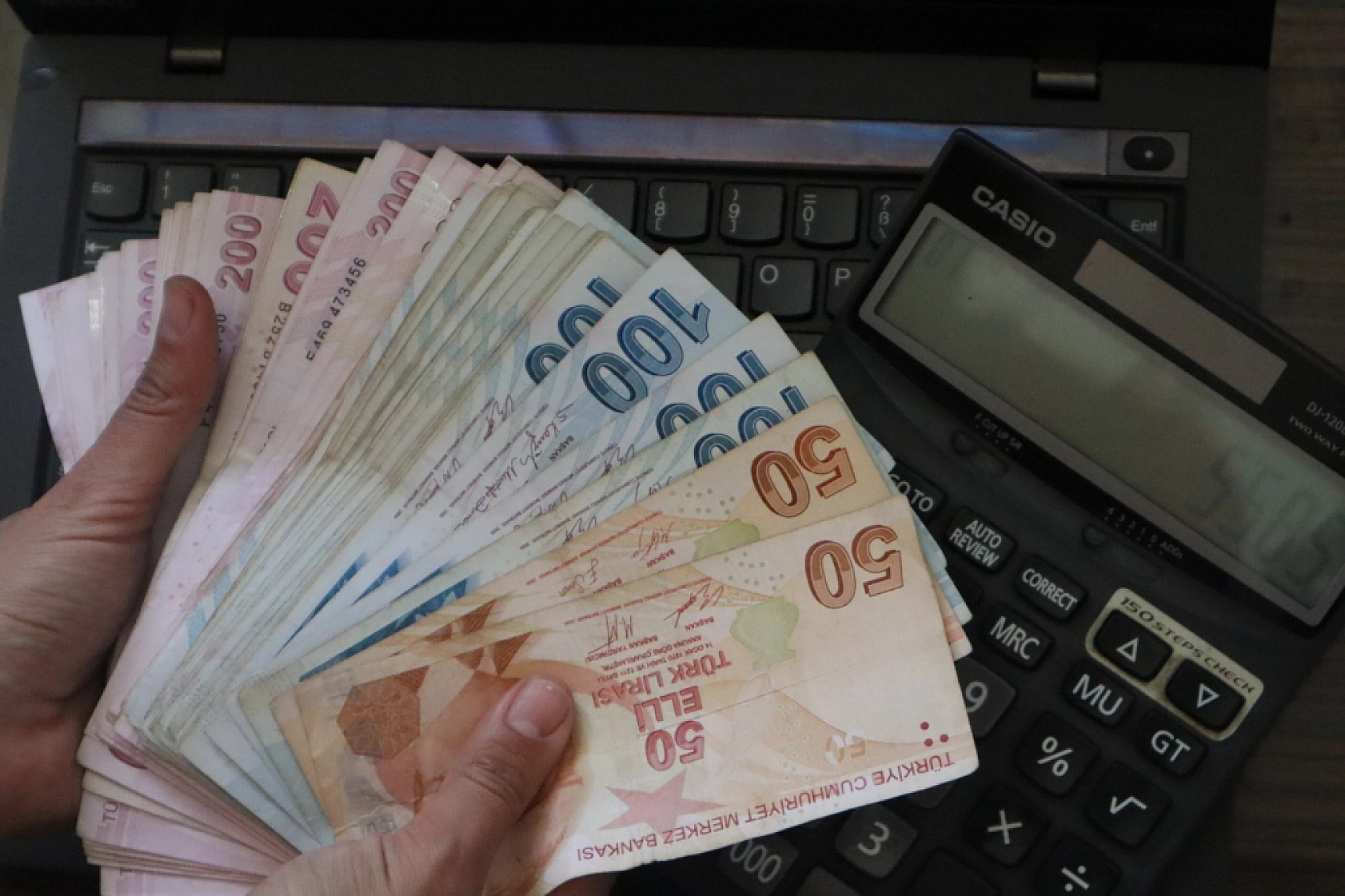 Milyonlar Asgari Ücret Zammını Bekliyor: İşte Beklenen Rakamlar