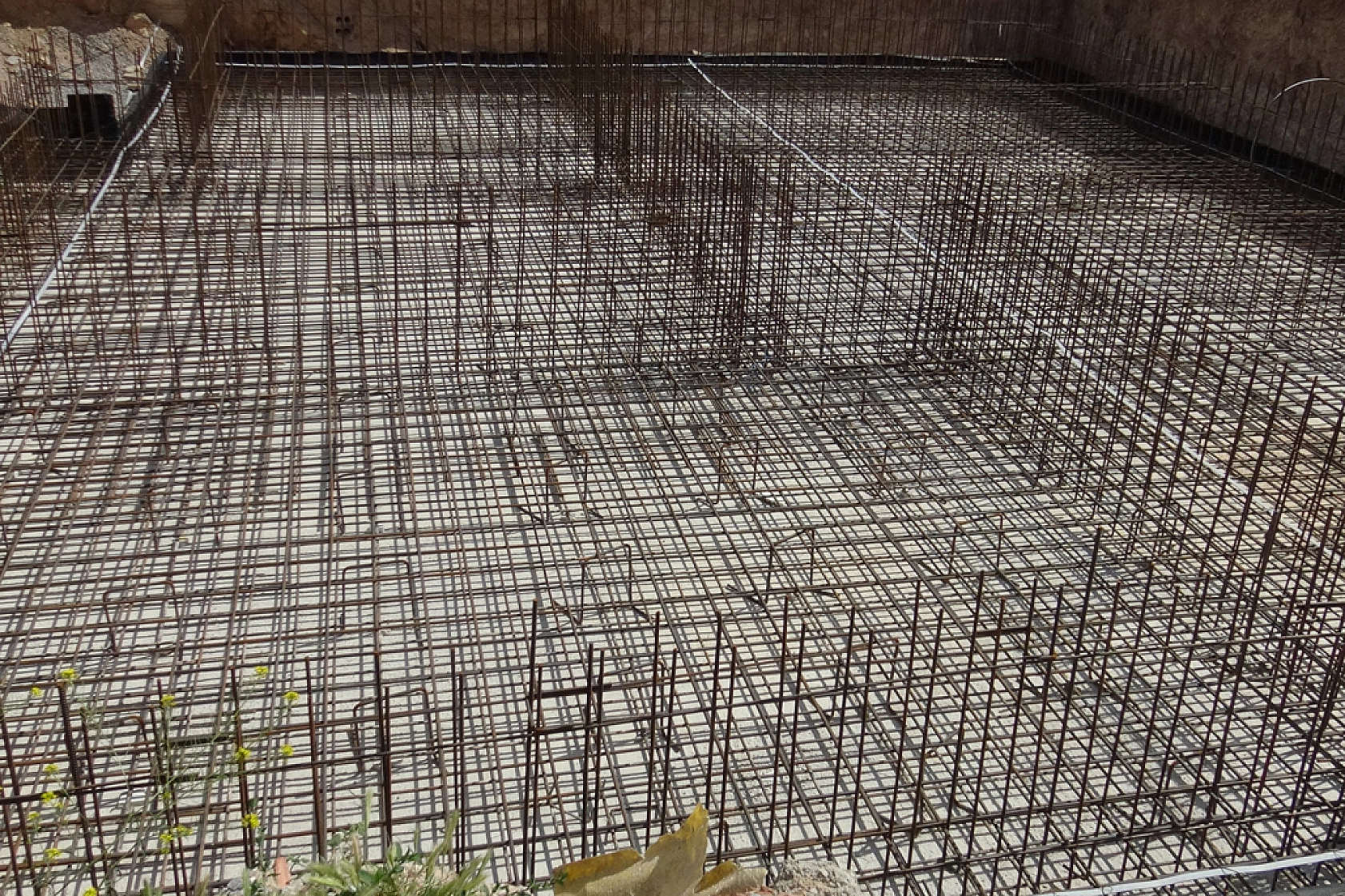 Yeşilyurt'ta cami inşaatı maddi nedenlerle durdu: Hayırseverlerden destek bekleniyor!