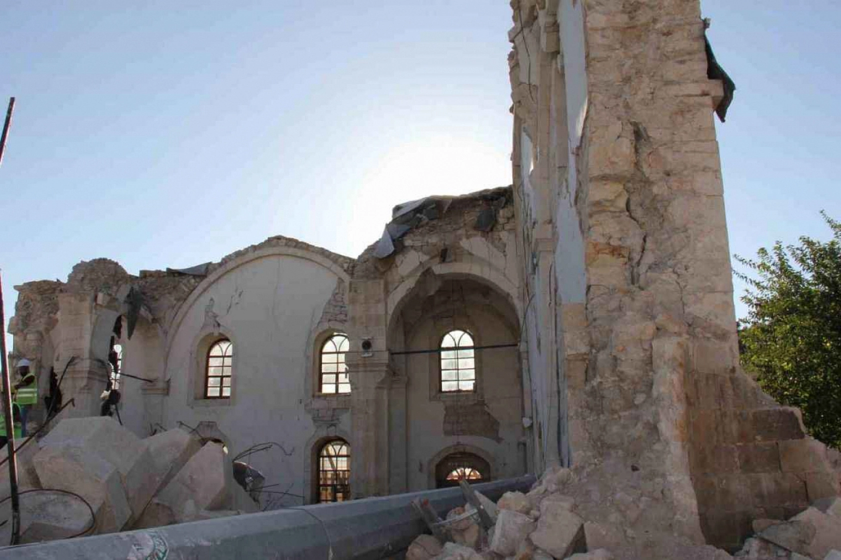 Malatya'dan Hayırseverlere Çağrı: Camilerimizi Ayağa Kaldıralım!