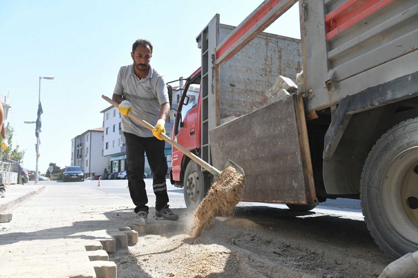 Ulaşım Yatırımında Hedef Aşıldı: Yeşilyurt'a 43 Bin Tonluk Hizmet
