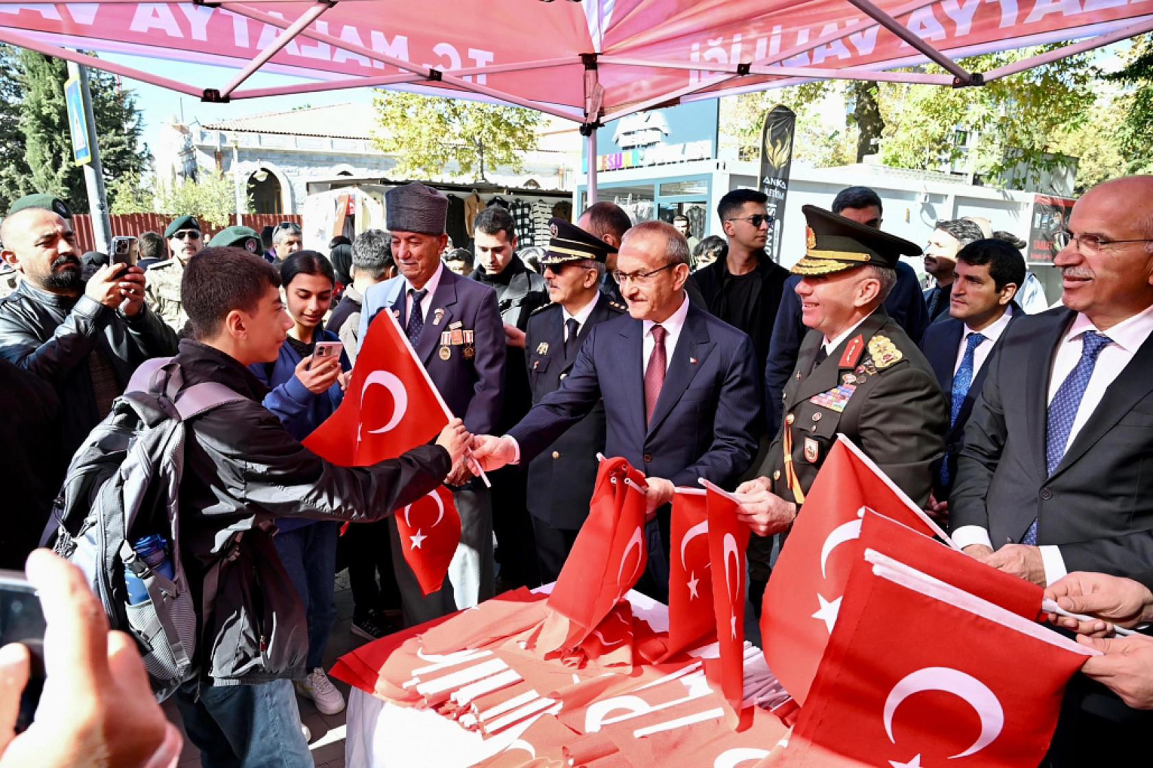 Malatya'da, Cumhuriyet'in 101. Yılı Kutlanıyor