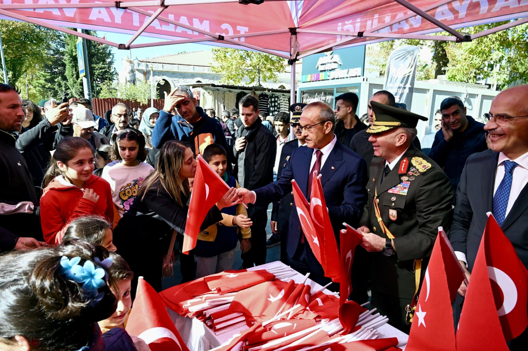 Malatya'da, Cumhuriyet'in 101. Yılı Kutlanıyor