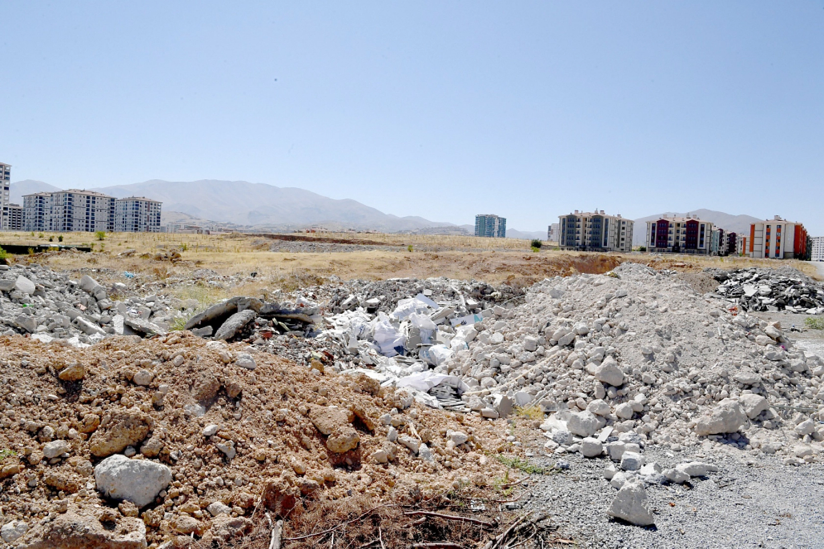Malatya Toz ve Moloza Teslim: Başkan Yeni Farketti