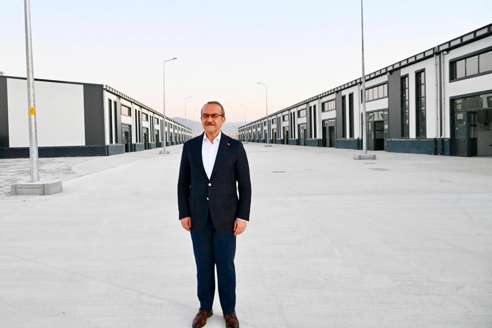 Malatya Valisi Müjdeyi Verdi: 192 Yeni Dükkan Daha Yapılacak!