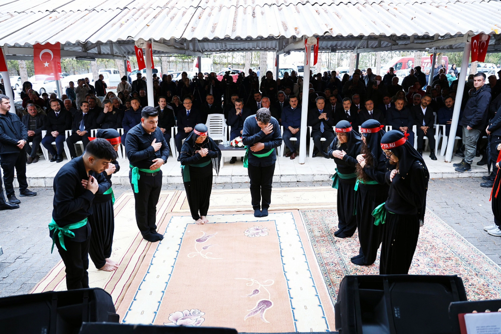 Bakan Tekin duyurdu: Alevilik, Bektaşilik eğitimi başlıyor