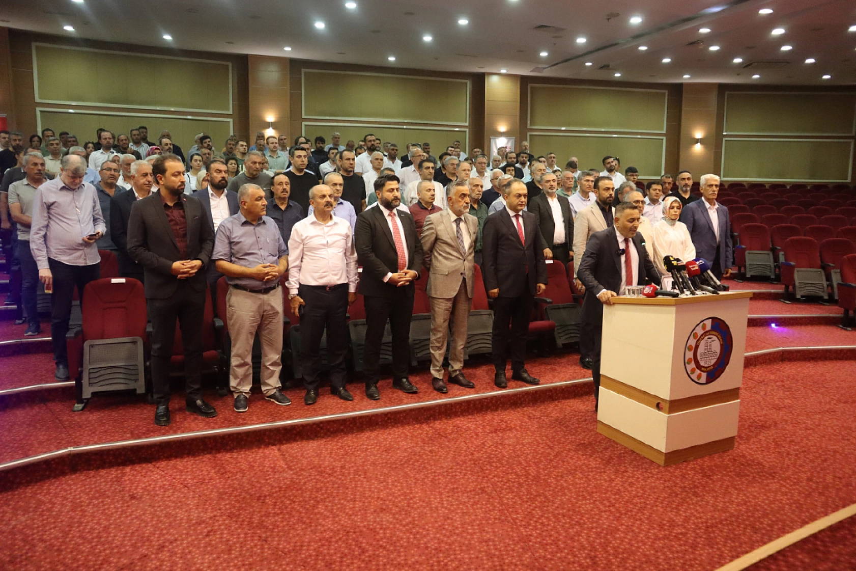 Mücbir Sebep Uzatılmazsa Esnafın Sırtına Yük Binecek…İktidar da Muhalefet de Sessiz !